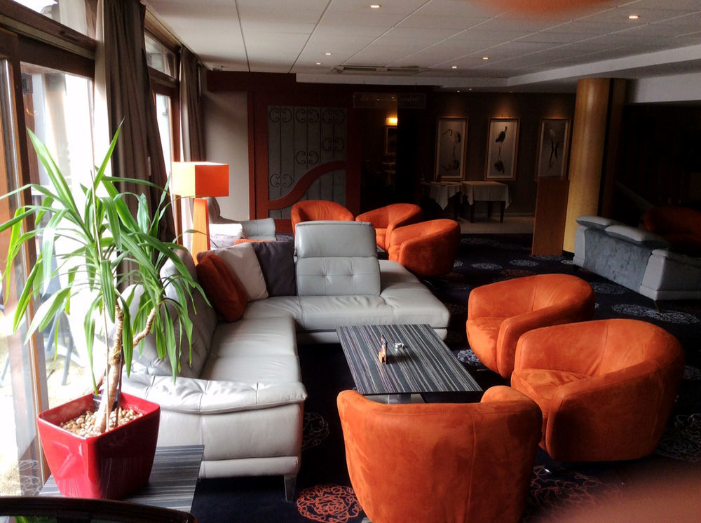 Domaine De La Foret D'Orient, Logis Hotel, Restaurant, Spa Et Golf Rouilly-Sacey Exterior foto